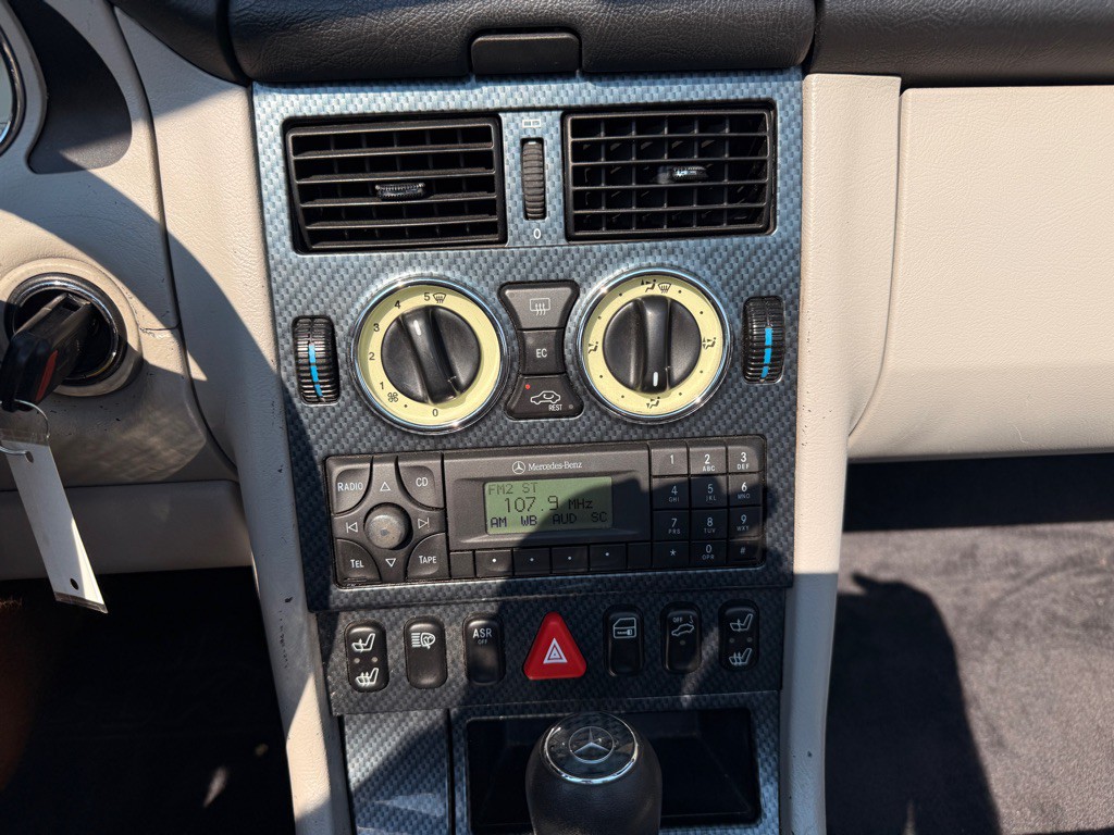 2000 Mercedes-Benz SLK-Class Image 18