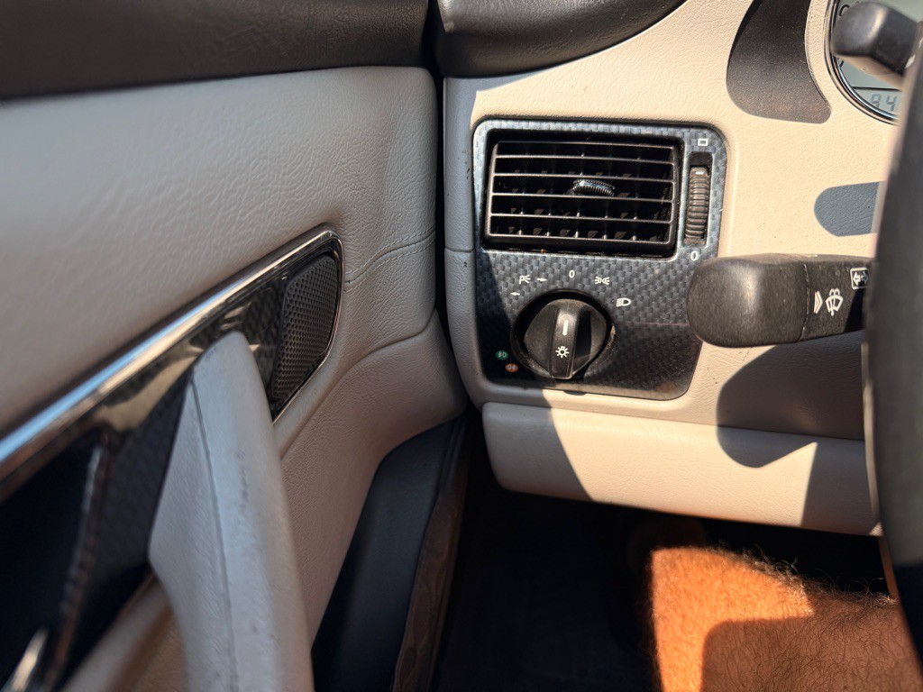 2000 Mercedes-Benz SLK-Class Image 22
