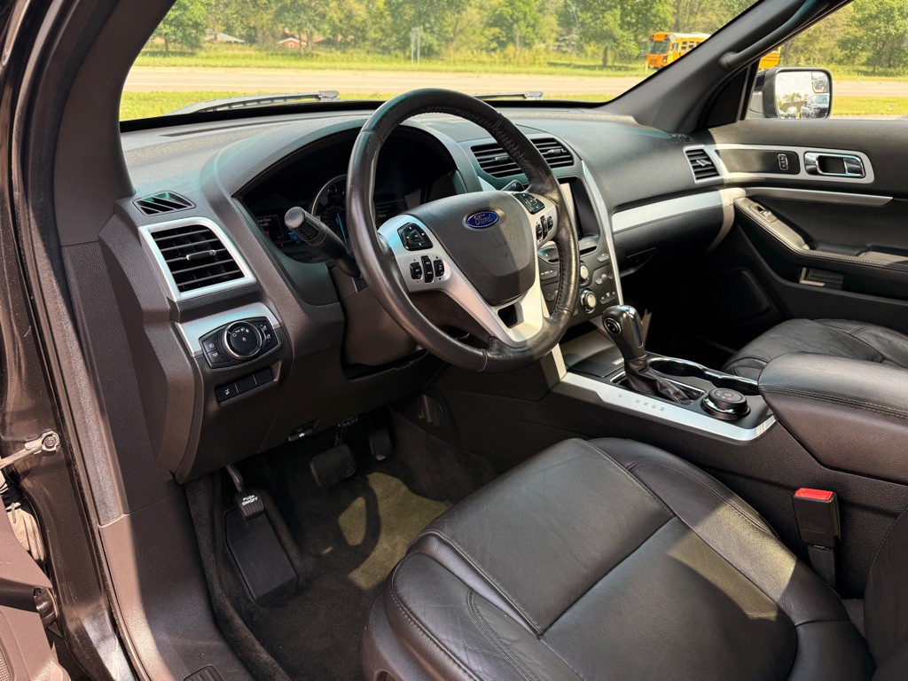 2014 Ford Explorer Image 9
