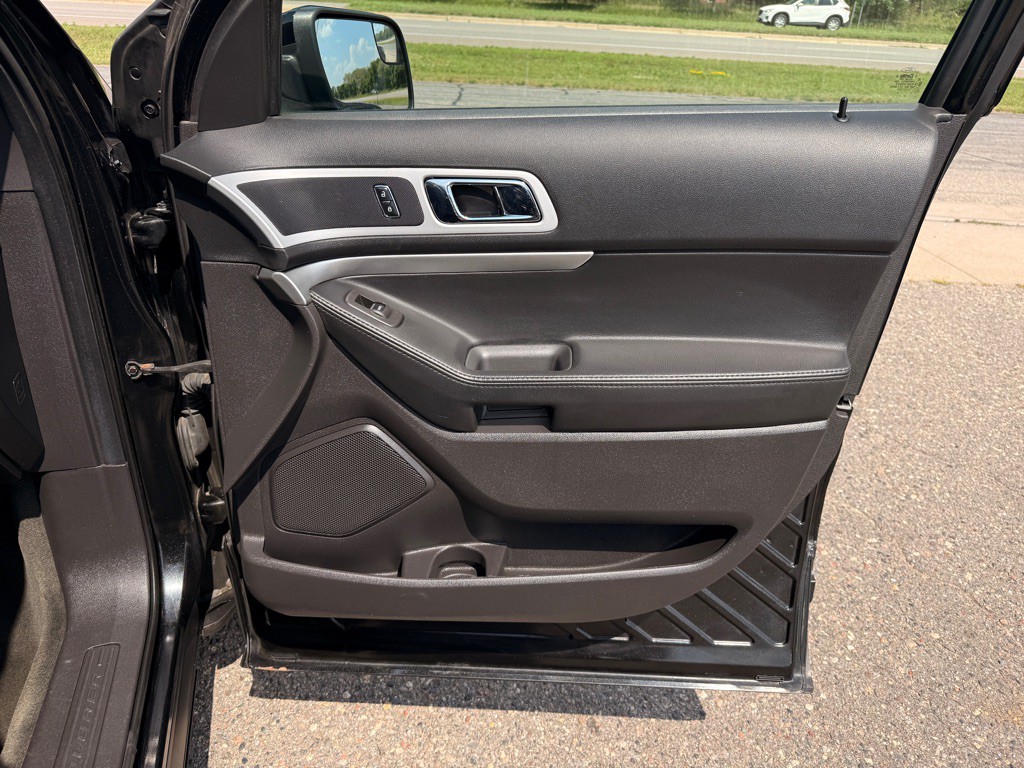 2014 Ford Explorer Image 21