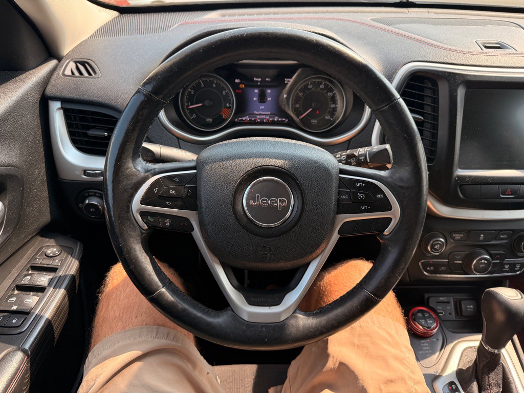 2014 Jeep Cherokee Image 22