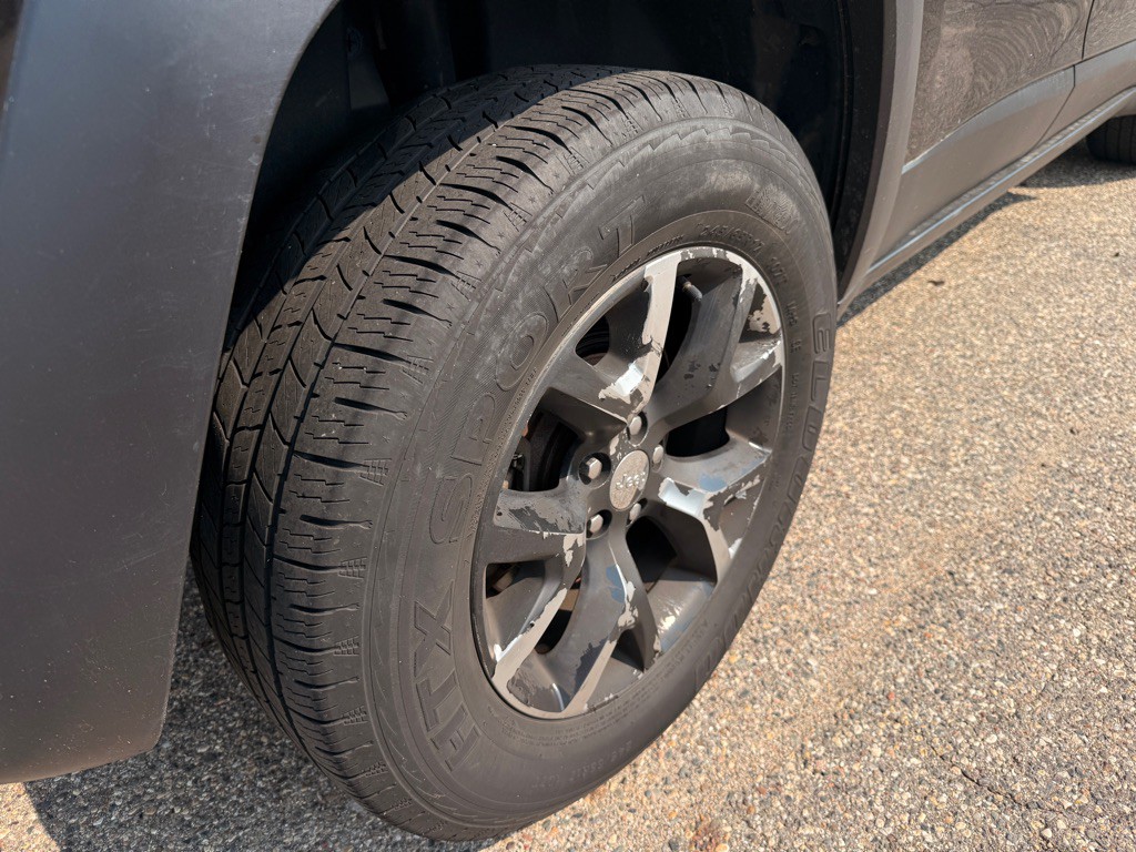 2014 Jeep Cherokee Image 28