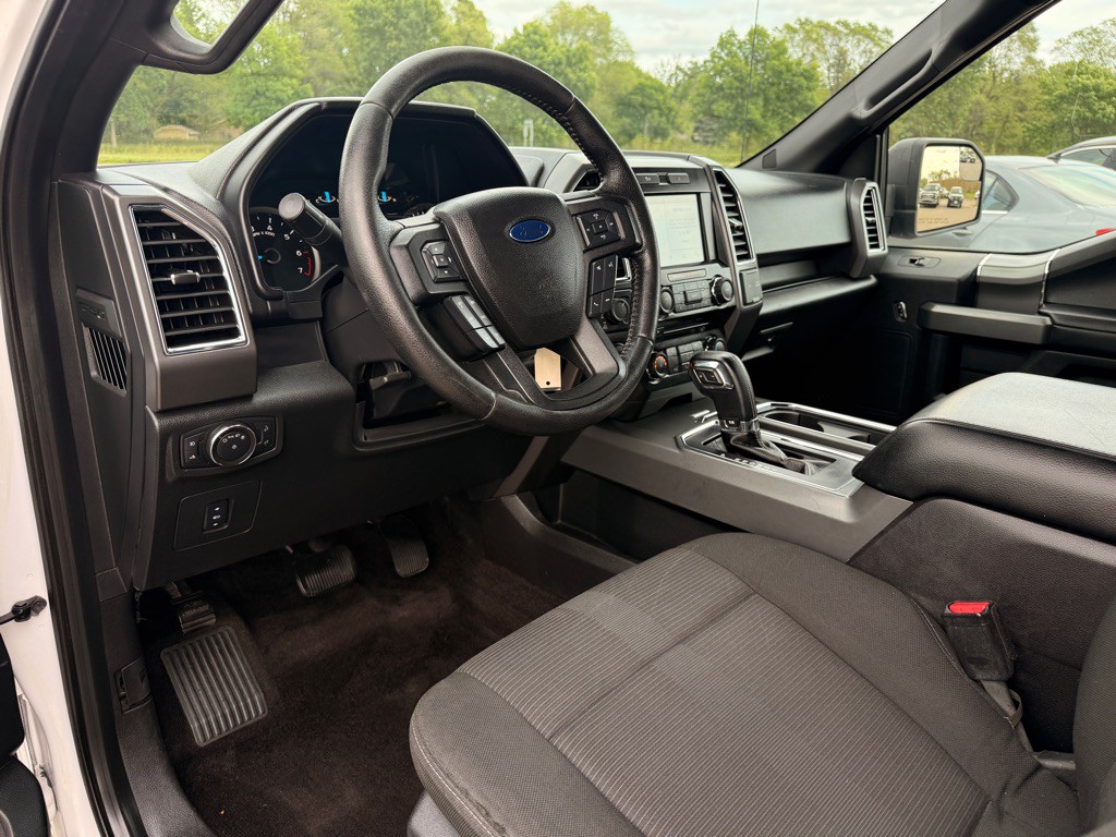 2016 Ford F-150 Image 9