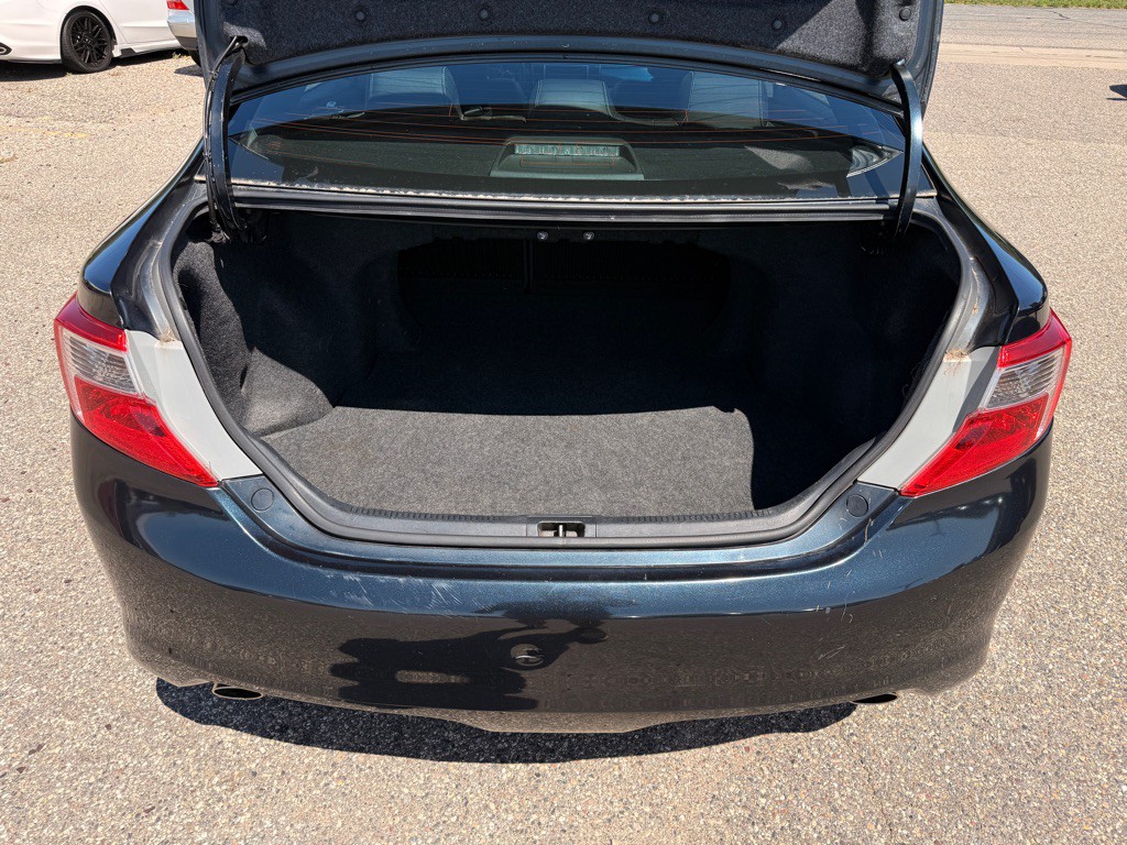 2012 Toyota Camry Image 13