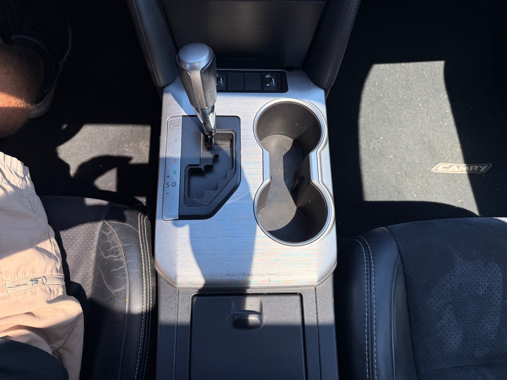 2012 Toyota Camry Image 20
