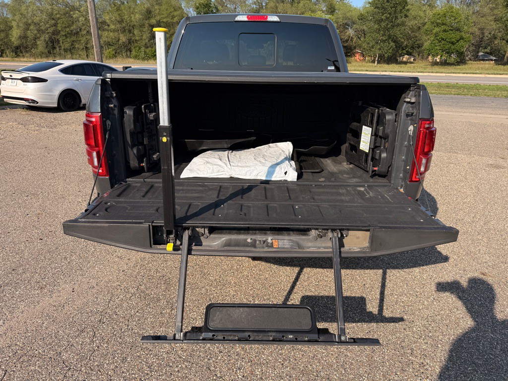 2016 Ford F-150 Image 16