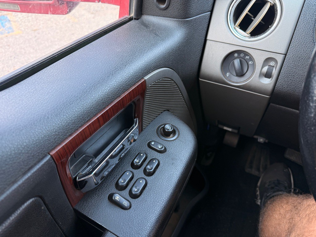 2007 Ford F-150 Image 24