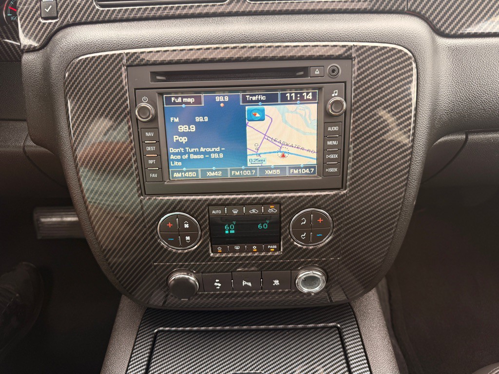 2011 Chevrolet Avalanche Image 21