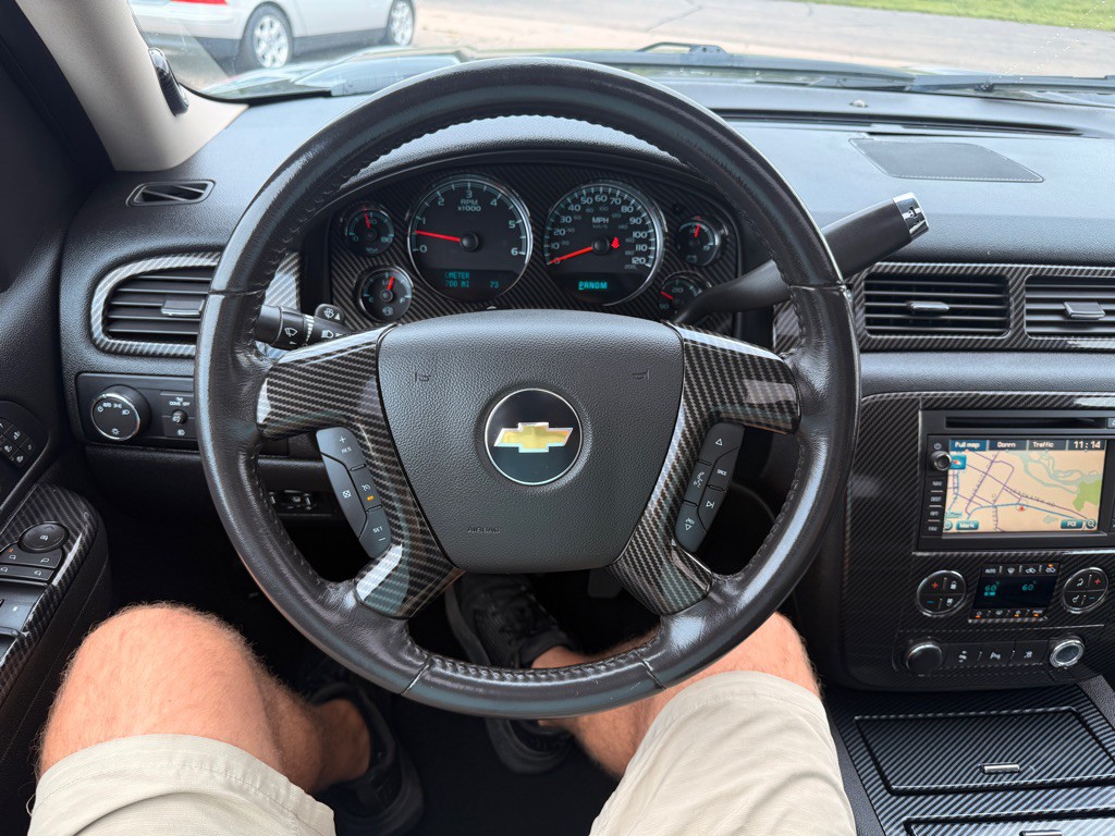 2011 Chevrolet Avalanche Image 24