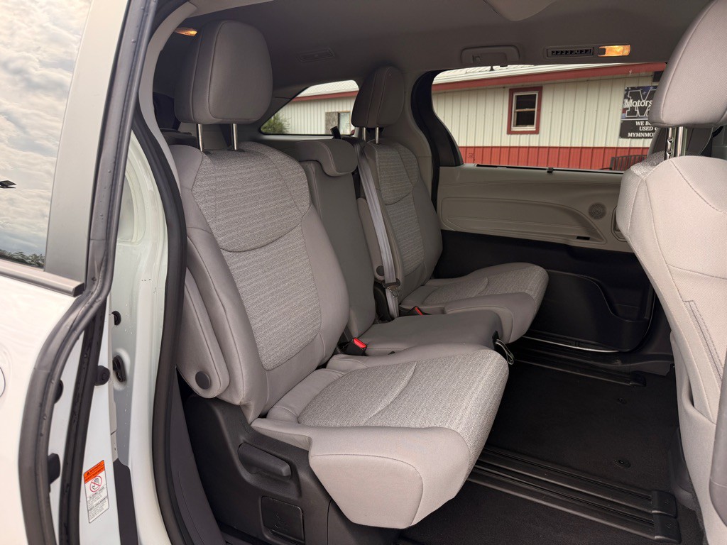 2023 Toyota Sienna Image 15