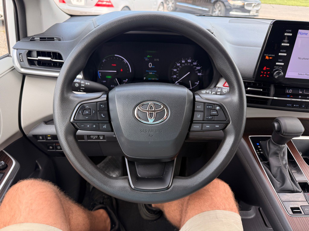 2023 Toyota Sienna Image 24