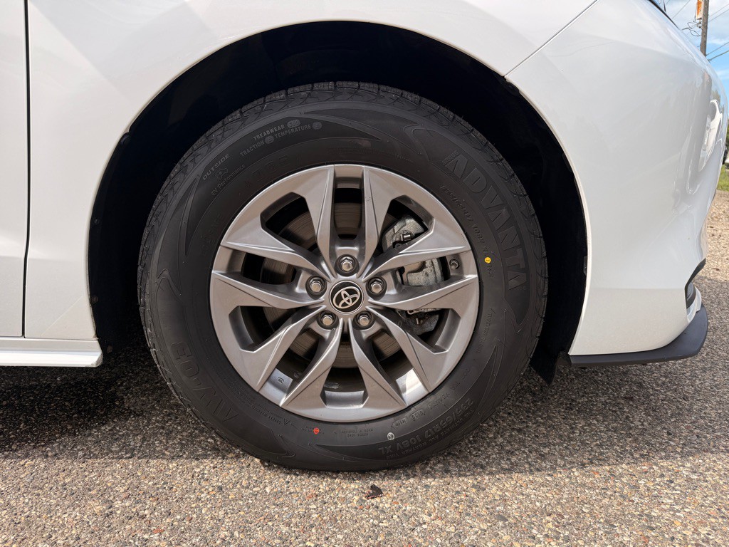 2023 Toyota Sienna Image 29