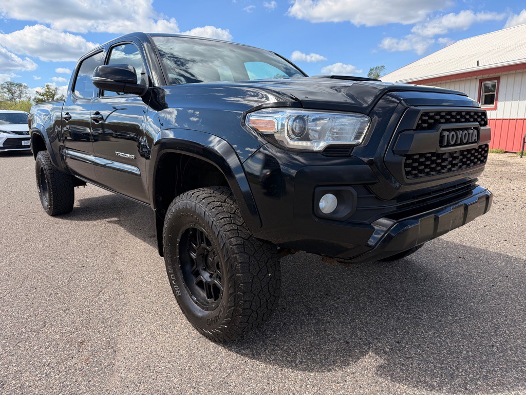 2016 Toyota Tacoma Image 3