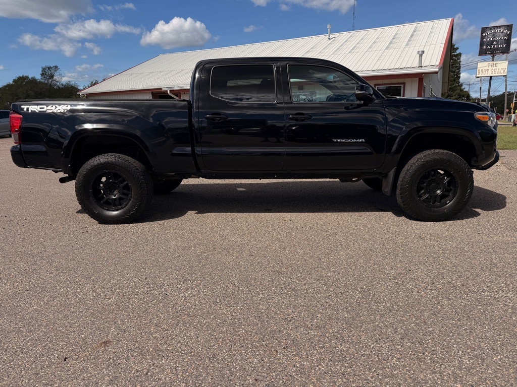 2016 Toyota Tacoma Image 4