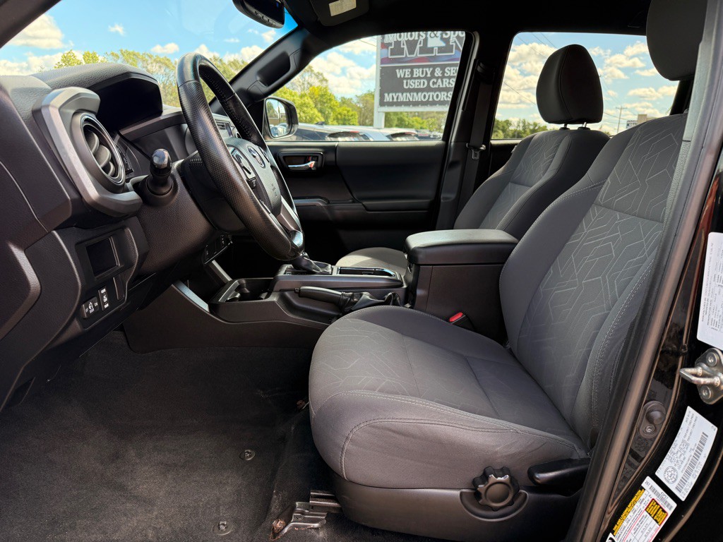 2016 Toyota Tacoma Image 10
