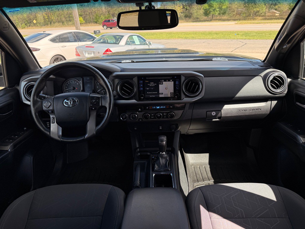 2016 Toyota Tacoma Image 20