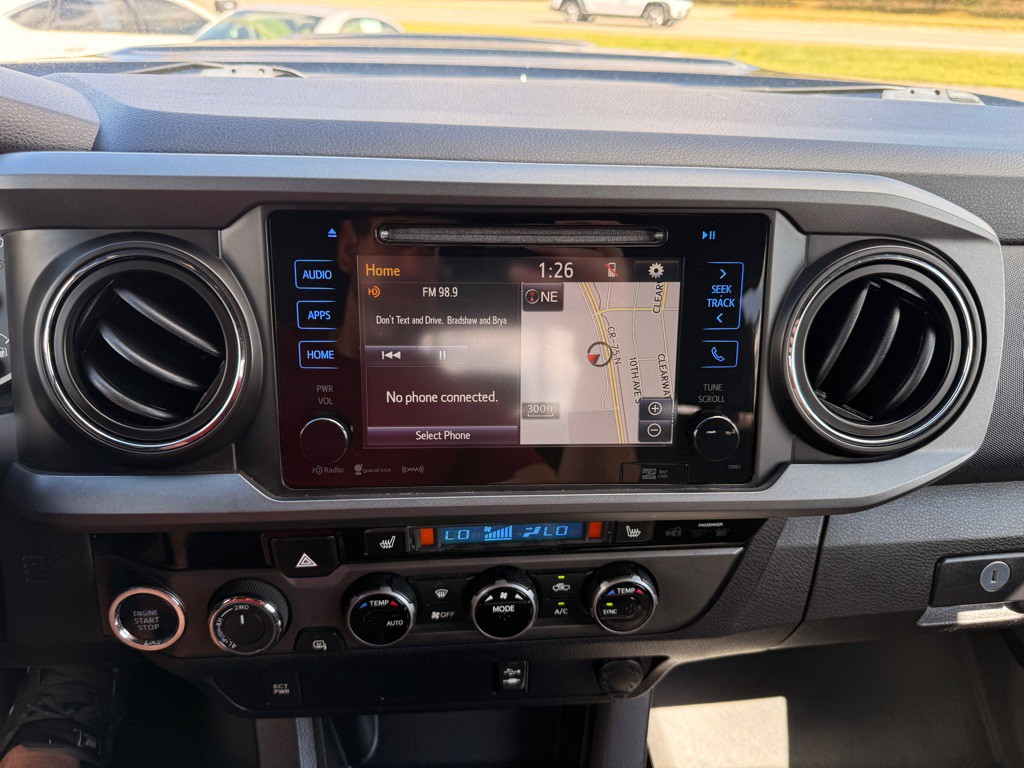 2016 Toyota Tacoma Image 22