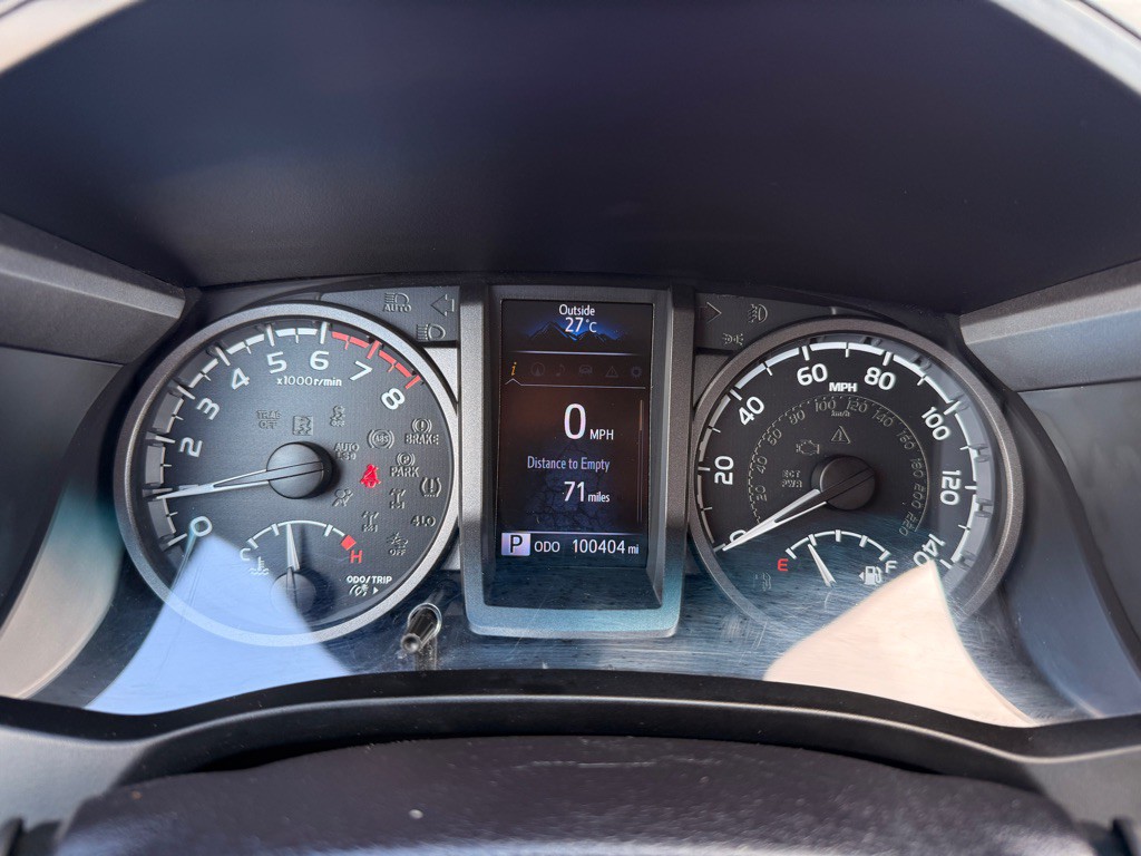 2016 Toyota Tacoma Image 25