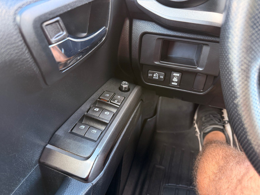 2016 Toyota Tacoma Image 26