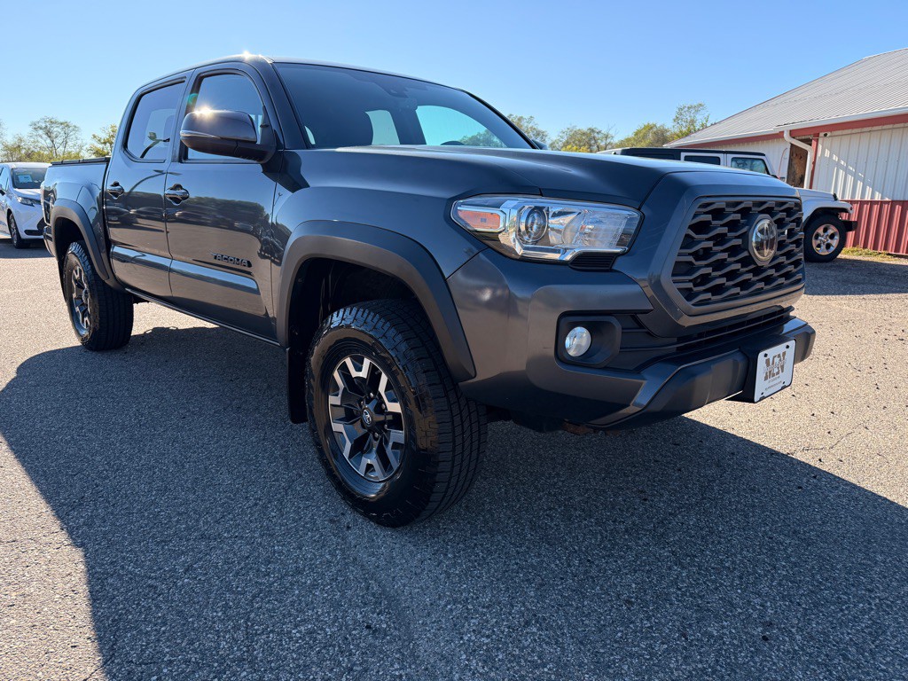2020 Toyota Tacoma Image 3