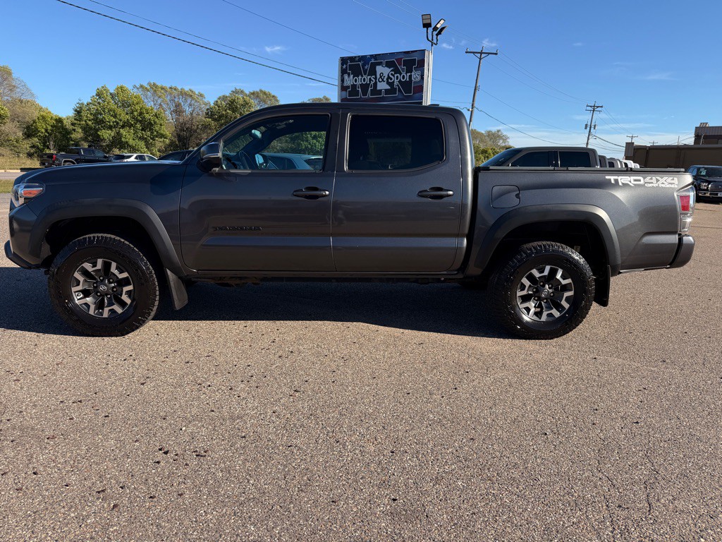 2020 Toyota Tacoma Image 8
