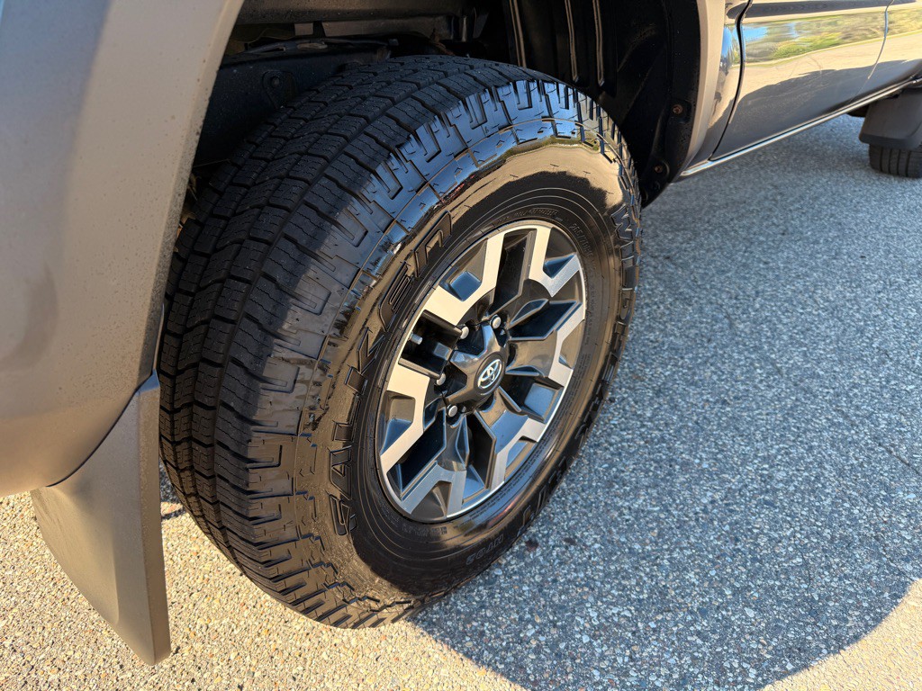 2020 Toyota Tacoma Image 30