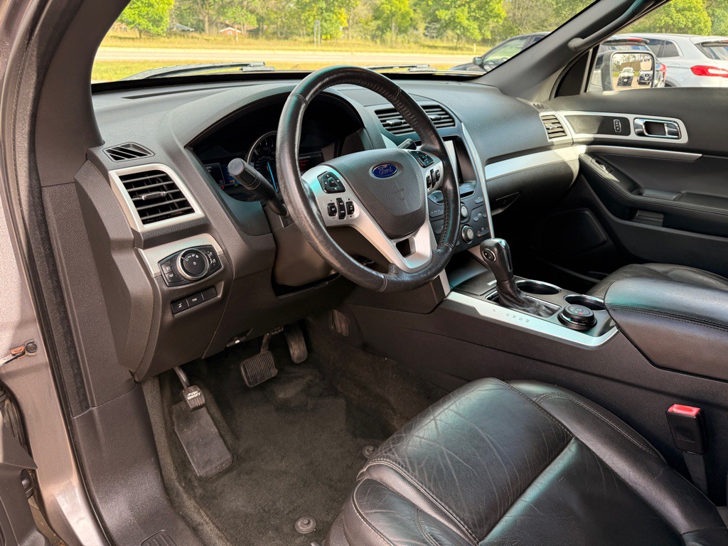 2014 Ford Explorer Image 9