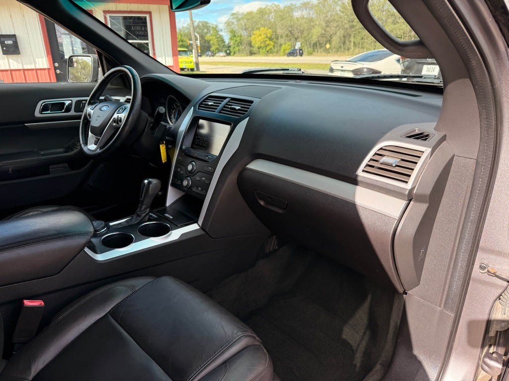 2014 Ford Explorer Image 17