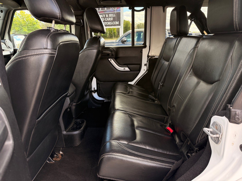 2013 Jeep Wrangler Unlimited Image 12