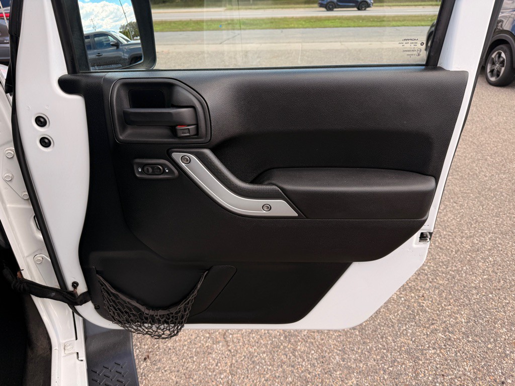 2013 Jeep Wrangler Unlimited Image 18