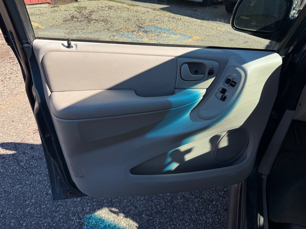 2006 Dodge Grand Caravan Image 13