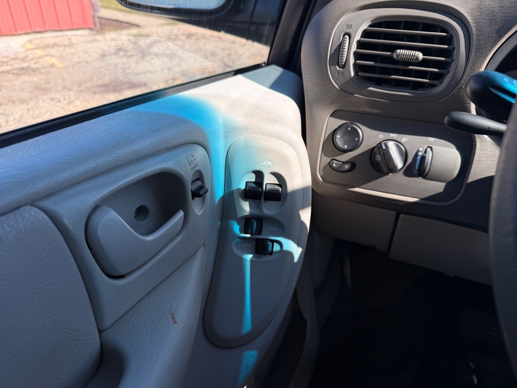 2006 Dodge Grand Caravan Image 26