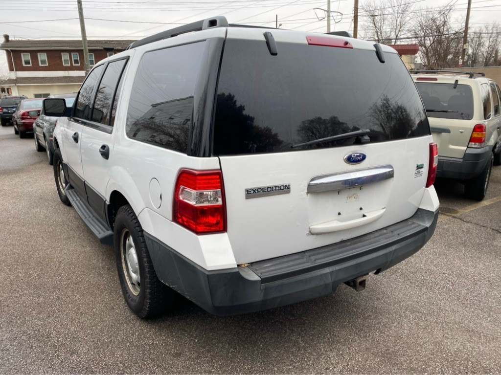 2011 Ford Expedition Image 4