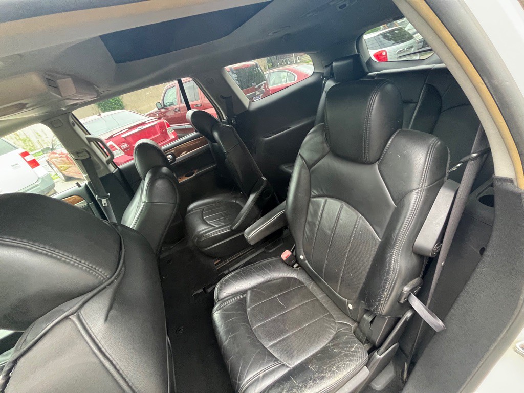 2008 Buick Enclave Image 6