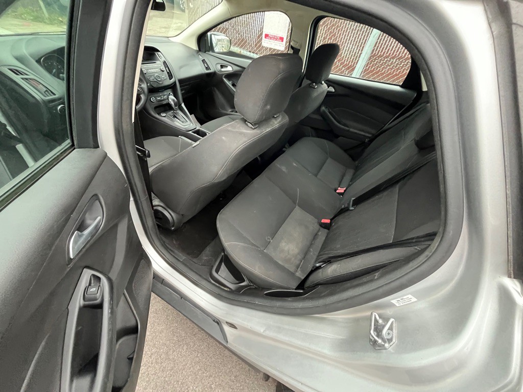 2017 Ford Focus Image 6