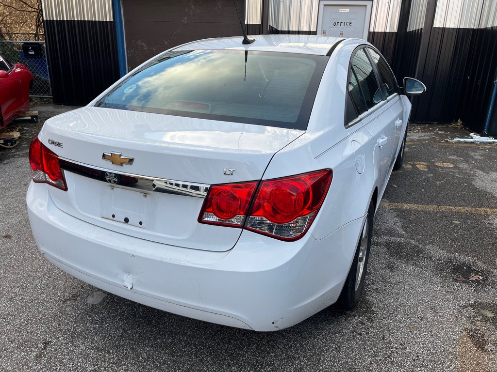 2014 Chevrolet Cruze Image 3