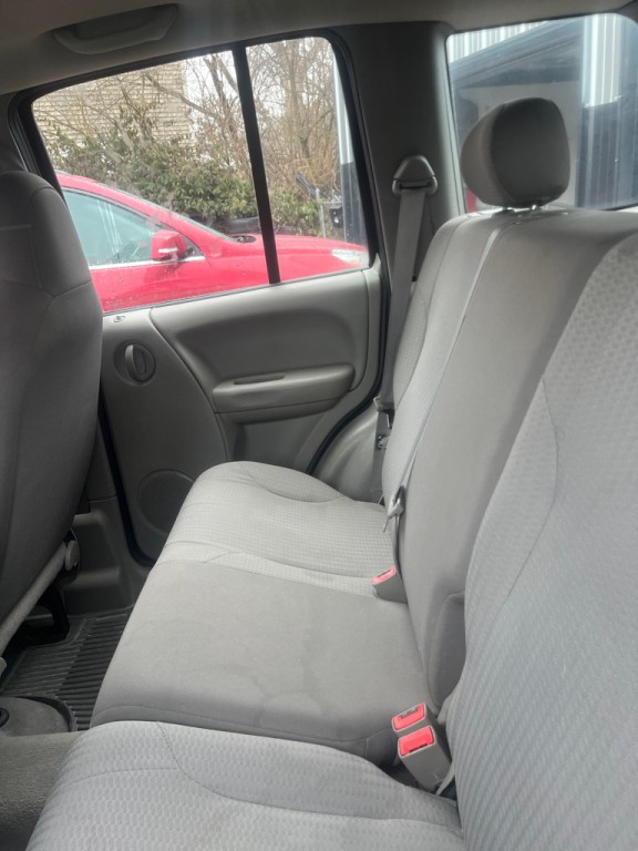 2003 Jeep Liberty Image 6