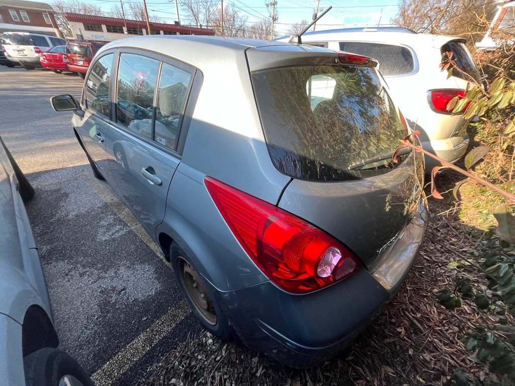 2008 Nissan Versa Image 4
