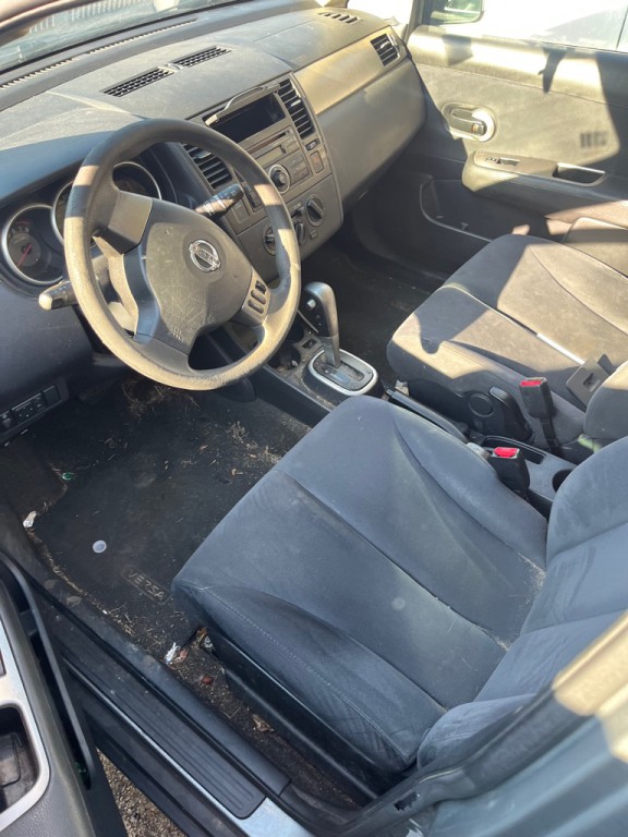 2008 Nissan Versa Image 5