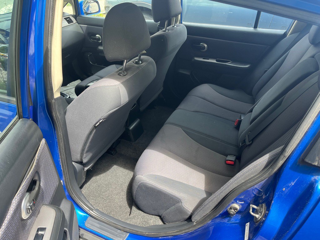 2007 Nissan Versa Image 6