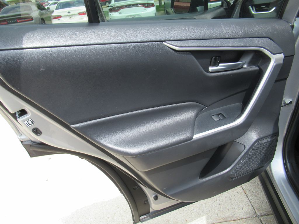 2019 Toyota Rav4 Image 11