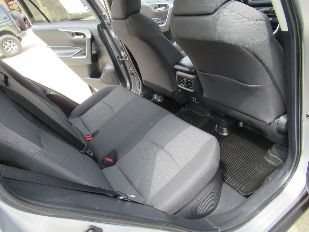 2019 Toyota Rav4 Image 15