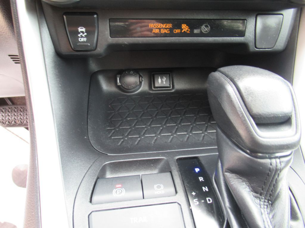 2019 Toyota Rav4 Image 21