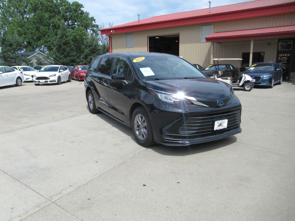2022 Toyota Sienna Image 3