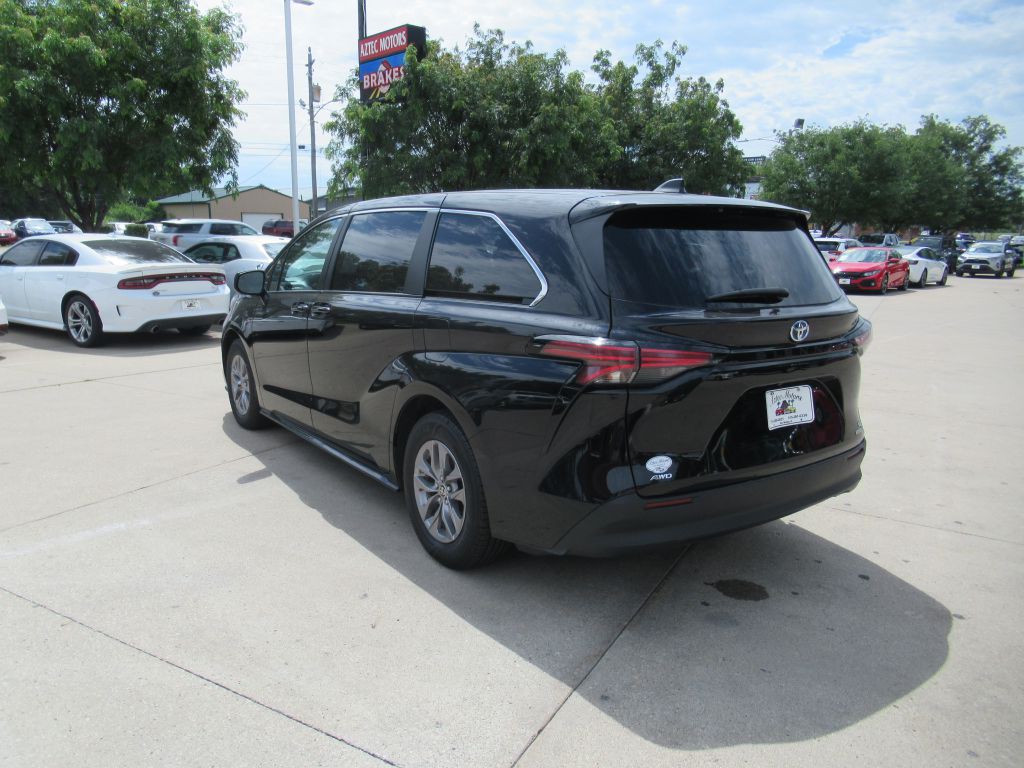 2022 Toyota Sienna Image 7
