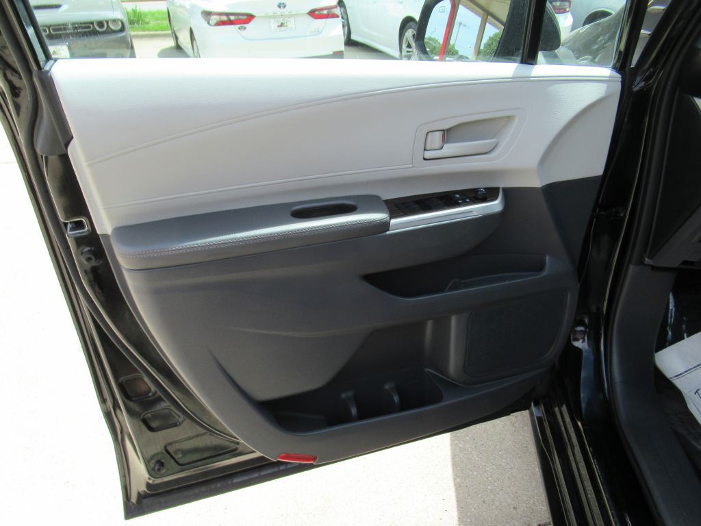2022 Toyota Sienna Image 10