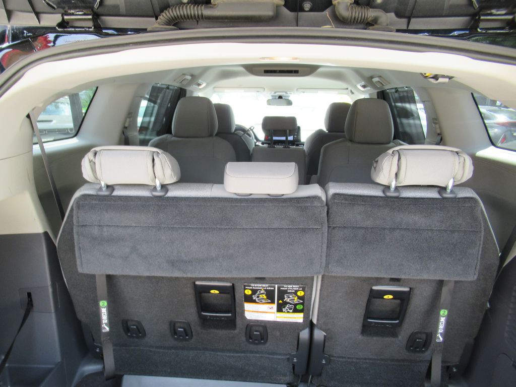 2022 Toyota Sienna Image 14