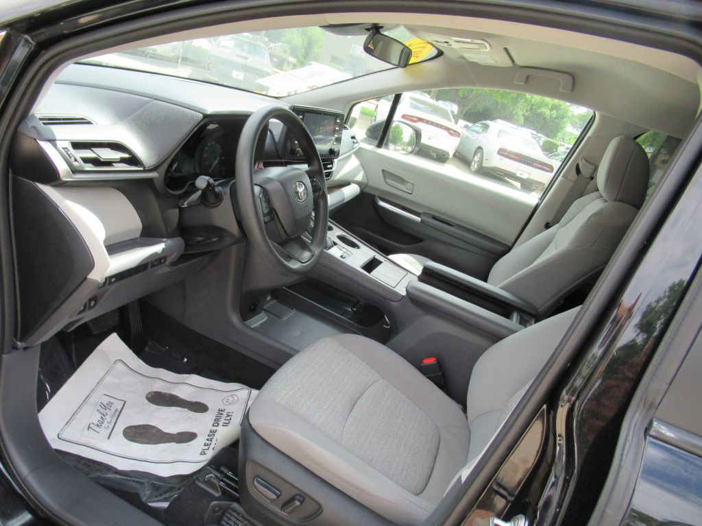 2022 Toyota Sienna Image 26