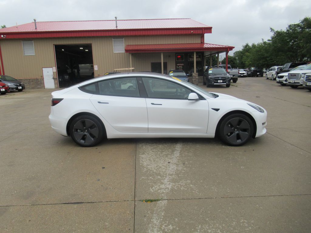 2021 Tesla Model 3 Image 4