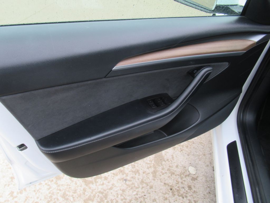 2021 Tesla Model 3 Image 10